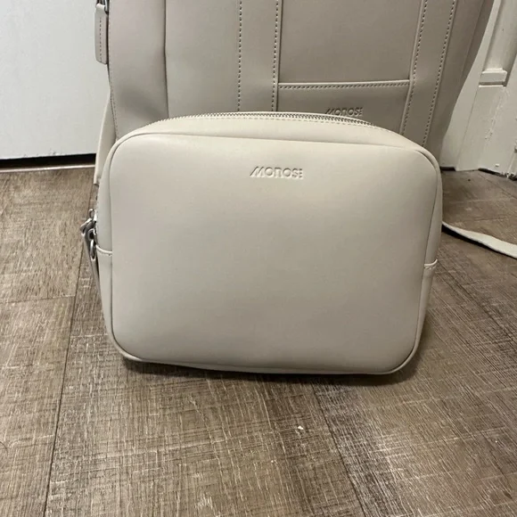 Monos Metro Backpack - Picture 6 of 8